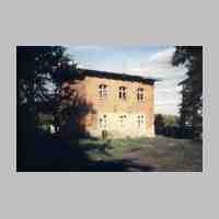 020-1024 Das Wohnhaus auf dem Hof der frueheren Oberfoersterei im Jahre 1993..JPG